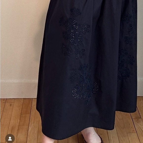 NWT MOON RIVER Sweater Top Eyelet Detail Midi Dress NAVY medium - Picture 3 of 15